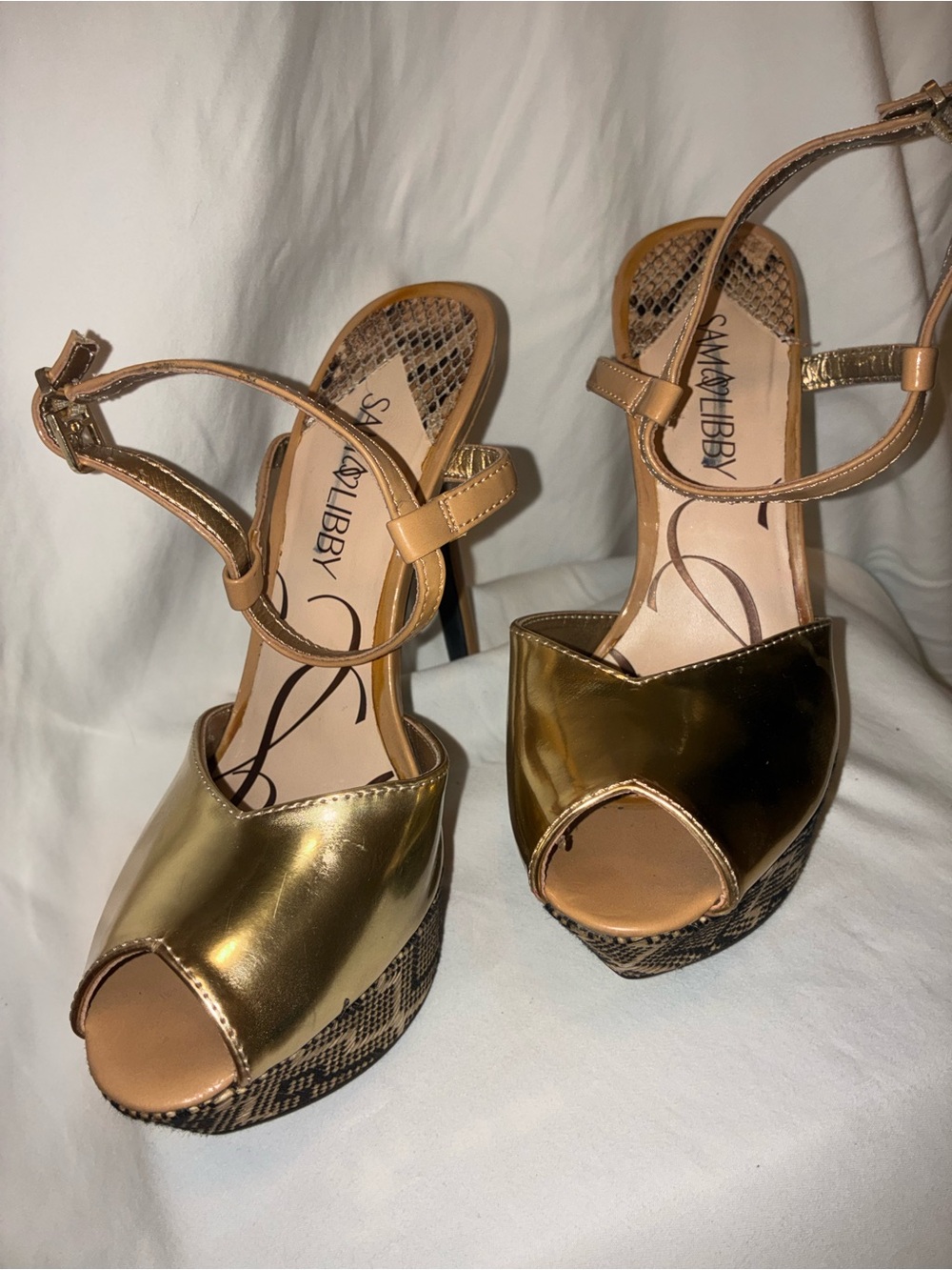 Sam & Libby Metallic Gold Peep-Toe Platform Sandals size 7
